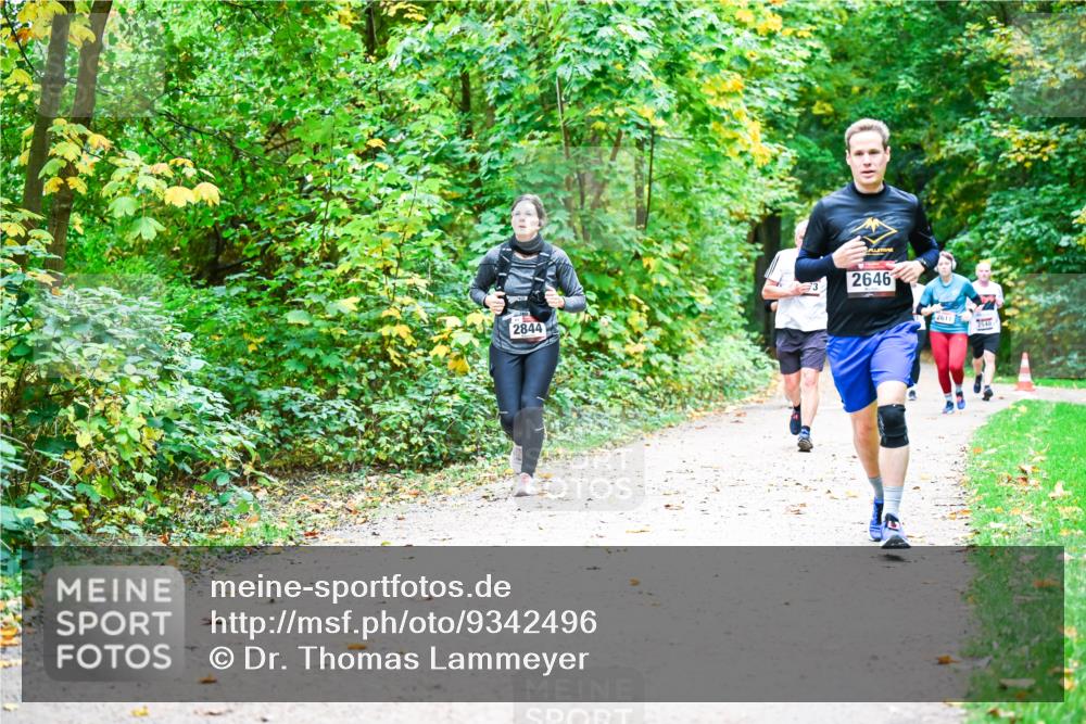 12.10.2025 - Bramfelder Halbmarathon 2025 Dr. Thomas Lammeyer http://msf.ph/oto/9342496 12.10.2025 09:55:10 Laufen 2844, 2646, 2611, 2540 meine-sportfotos.de