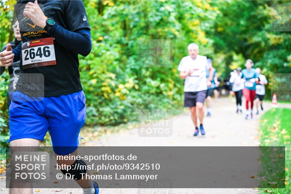 12.10.2025 - Bramfelder Halbmarathon 2025 Dr. Thomas Lammeyer http://msf.ph/oto/9342510 12.10.2025 09:55:12 Laufen 2646 meine-sportfotos.de
