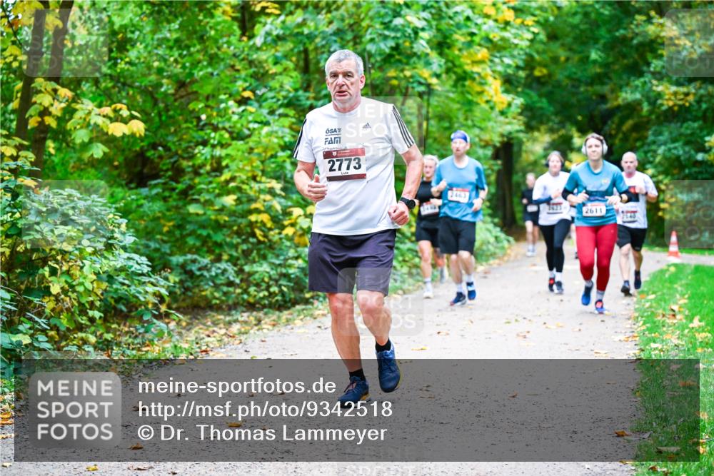 12.10.2025 - Bramfelder Halbmarathon 2025 Dr. Thomas Lammeyer http://msf.ph/oto/9342518 12.10.2025 09:55:13 Laufen 2773, 2463, 2611 meine-sportfotos.de