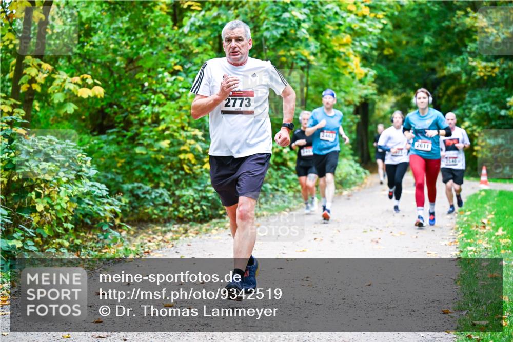 12.10.2025 - Bramfelder Halbmarathon 2025 Dr. Thomas Lammeyer http://msf.ph/oto/9342519 12.10.2025 09:55:14 Laufen 2773, 12485, 2463, 2611 meine-sportfotos.de