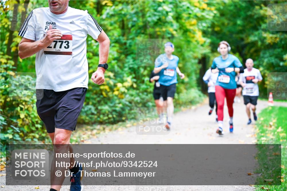 12.10.2025 - Bramfelder Halbmarathon 2025 Dr. Thomas Lammeyer http://msf.ph/oto/9342524 12.10.2025 09:55:14 Laufen 2773 meine-sportfotos.de