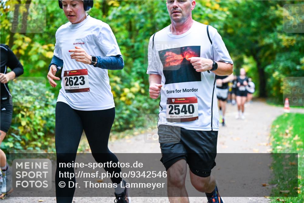 12.10.2025 - Bramfelder Halbmarathon 2025 Dr. Thomas Lammeyer http://msf.ph/oto/9342546 12.10.2025 09:55:18 Laufen 2623, 34, 2540 meine-sportfotos.de