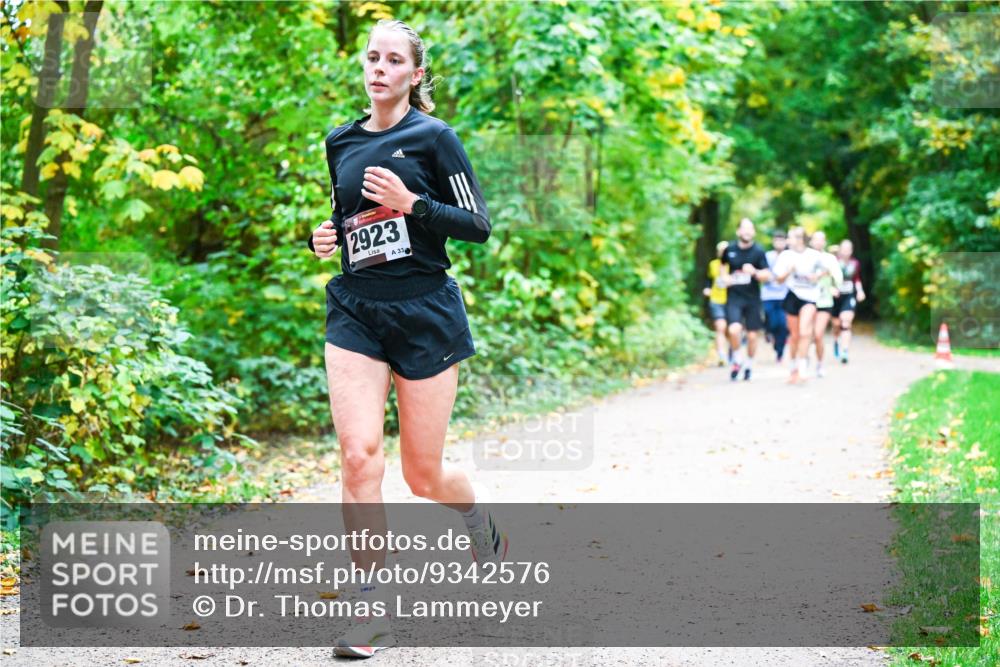 12.10.2025 - Bramfelder Halbmarathon 2025 Dr. Thomas Lammeyer http://msf.ph/oto/9342576 12.10.2025 09:55:23 Laufen 2923, 33 meine-sportfotos.de