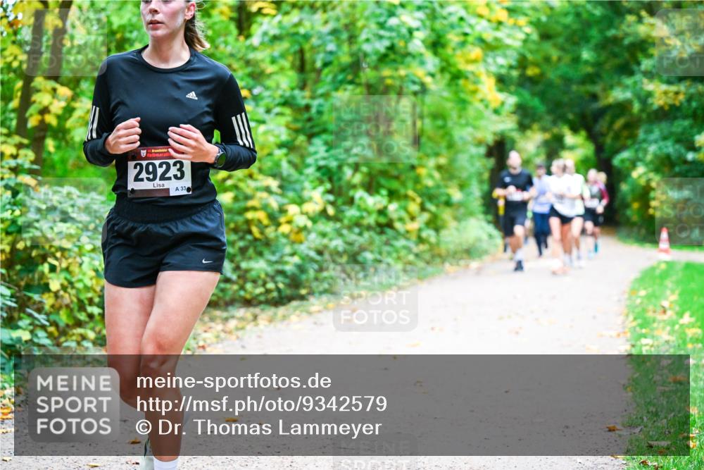 12.10.2025 - Bramfelder Halbmarathon 2025 Dr. Thomas Lammeyer http://msf.ph/oto/9342579 12.10.2025 09:55:23 Laufen 34, 2923, 33 meine-sportfotos.de