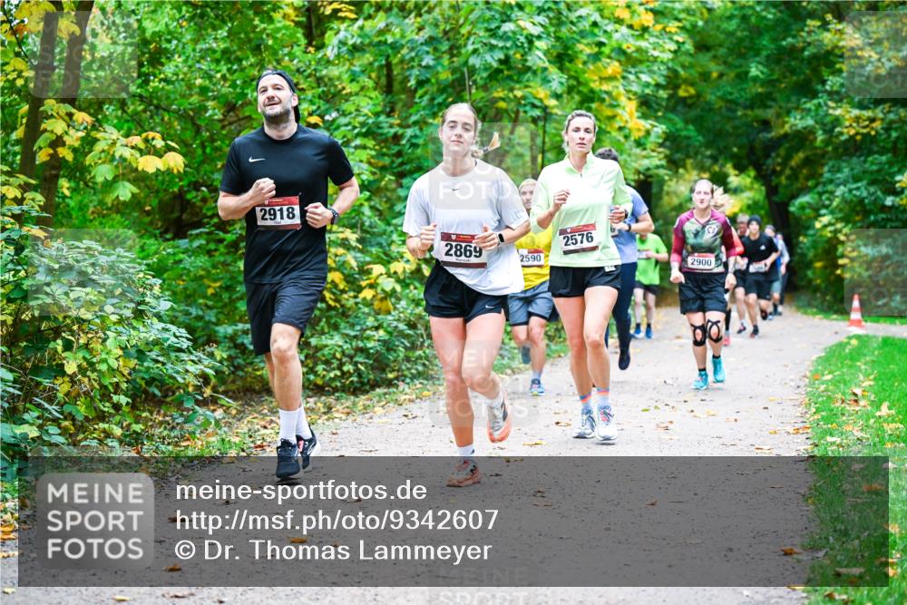 12.10.2025 - Bramfelder Halbmarathon 2025 Dr. Thomas Lammeyer http://msf.ph/oto/9342607 12.10.2025 09:55:28 Laufen 2918, 2869, 2590, 2576, 2900 meine-sportfotos.de