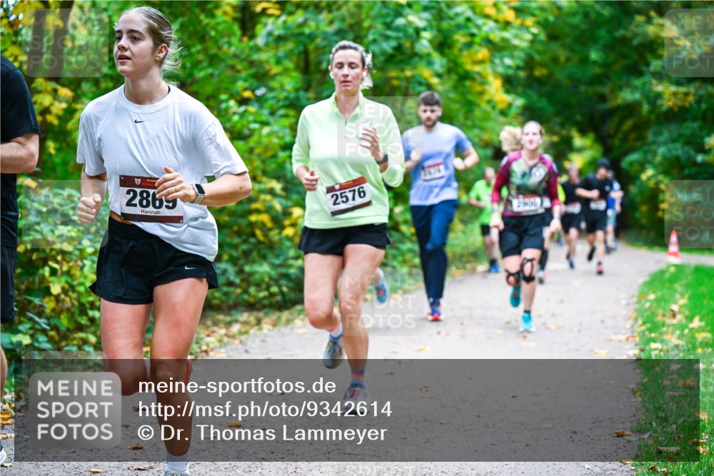 12.10.2025 - Bramfelder Halbmarathon 2025 Dr. Thomas Lammeyer http://msf.ph/oto/9342614 12.10.2025 09:55:29 Laufen 2869, 2576, 26947 meine-sportfotos.de