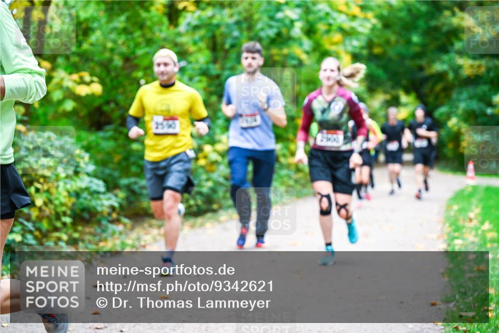 12.10.2025 - Bramfelder Halbmarathon 2025 Dr. Thomas Lammeyer http://msf.ph/oto/9342621 12.10.2025 09:55:30 Laufen 2590 meine-sportfotos.de