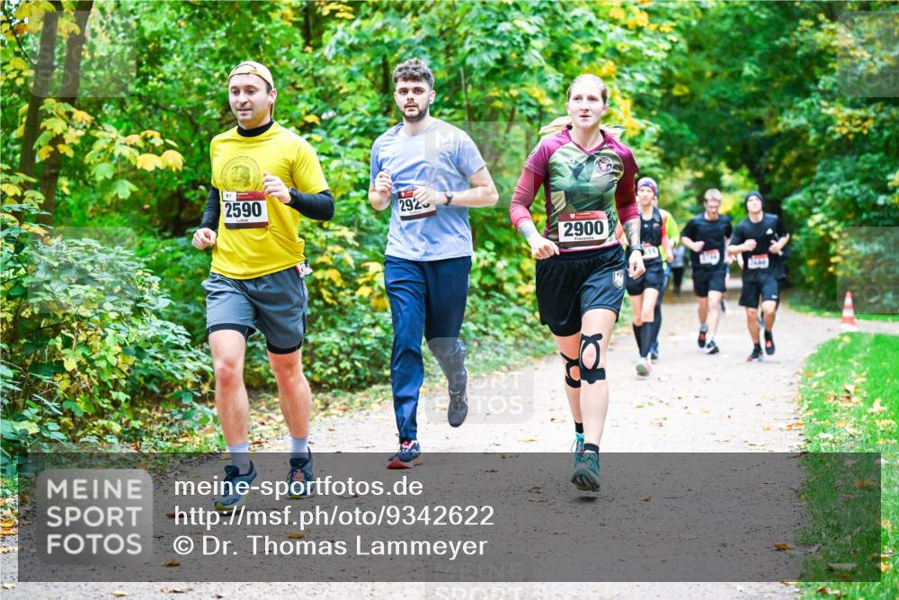 12.10.2025 - Bramfelder Halbmarathon 2025 Dr. Thomas Lammeyer http://msf.ph/oto/9342622 12.10.2025 09:55:30 Laufen 87, 2590, 292, 2900 meine-sportfotos.de