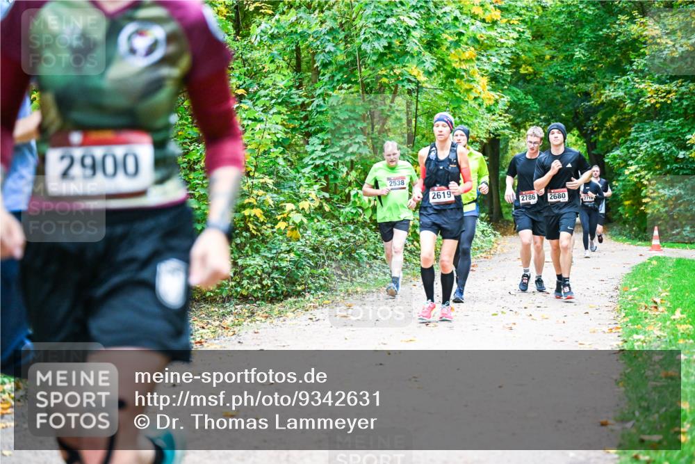 12.10.2025 - Bramfelder Halbmarathon 2025 Dr. Thomas Lammeyer http://msf.ph/oto/9342631 12.10.2025 09:55:32 Laufen 2900, 2538, 2619, 2786, 2680, 2718 meine-sportfotos.de