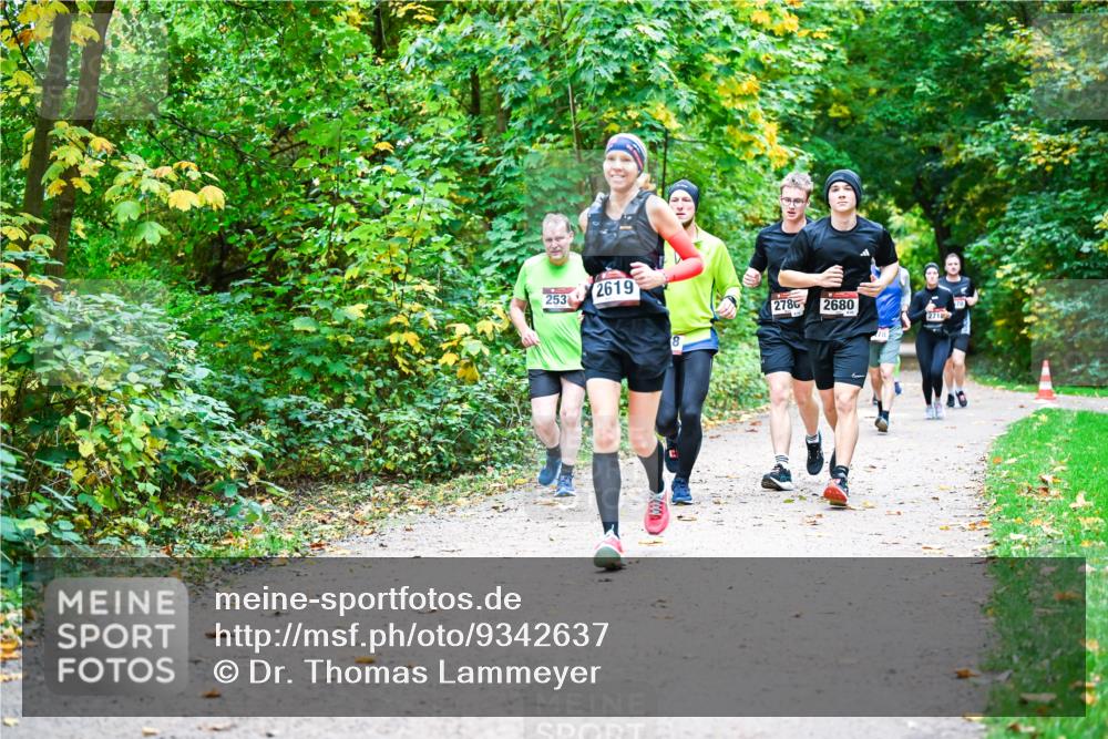 12.10.2025 - Bramfelder Halbmarathon 2025 Dr. Thomas Lammeyer http://msf.ph/oto/9342637 12.10.2025 09:55:33 Laufen 253, 2619, 2786, 2680, 271, 8 meine-sportfotos.de