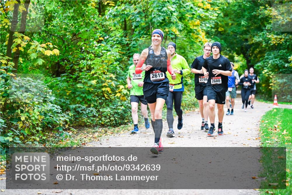 12.10.2025 - Bramfelder Halbmarathon 2025 Dr. Thomas Lammeyer http://msf.ph/oto/9342639 12.10.2025 09:55:33 Laufen 2538, 2619, 78, 2786, 2680 meine-sportfotos.de