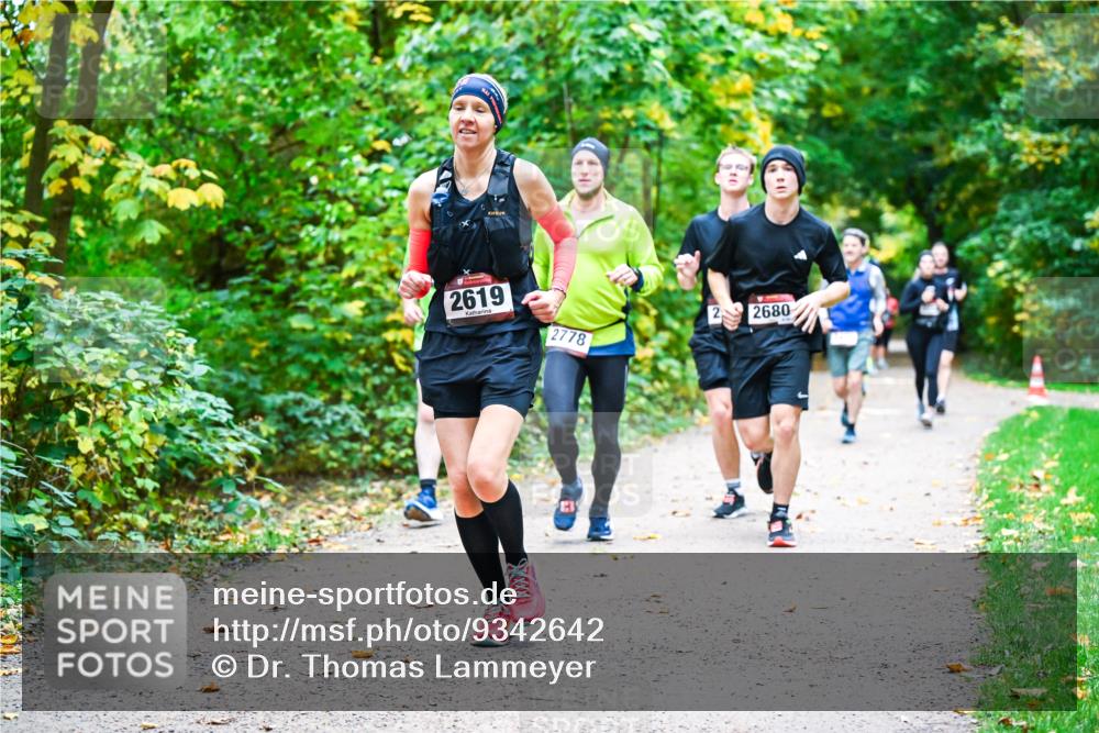 12.10.2025 - Bramfelder Halbmarathon 2025 Dr. Thomas Lammeyer http://msf.ph/oto/9342642 12.10.2025 09:55:34 Laufen 2619, 22680, 2778 meine-sportfotos.de