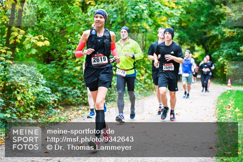 12.10.2025 - Bramfelder Halbmarathon 2025 Dr. Thomas Lammeyer http://msf.ph/oto/9342643 12.10.2025 09:55:34 Laufen 2619, 2778, 2680 meine-sportfotos.de