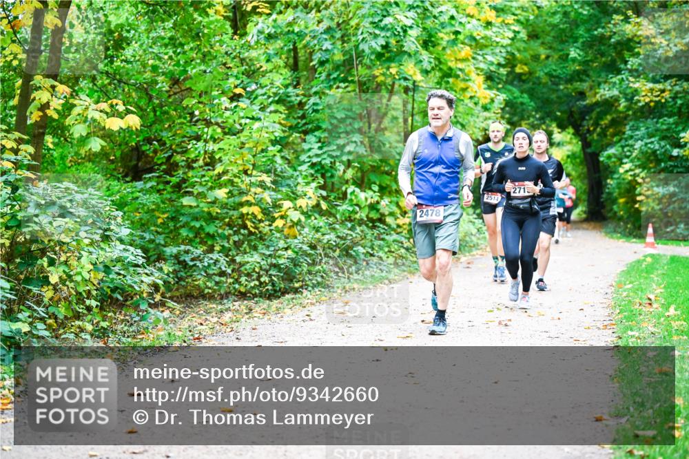 12.10.2025 - Bramfelder Halbmarathon 2025 Dr. Thomas Lammeyer http://msf.ph/oto/9342660 12.10.2025 09:55:37 Laufen 2478, 2514, 271 meine-sportfotos.de
