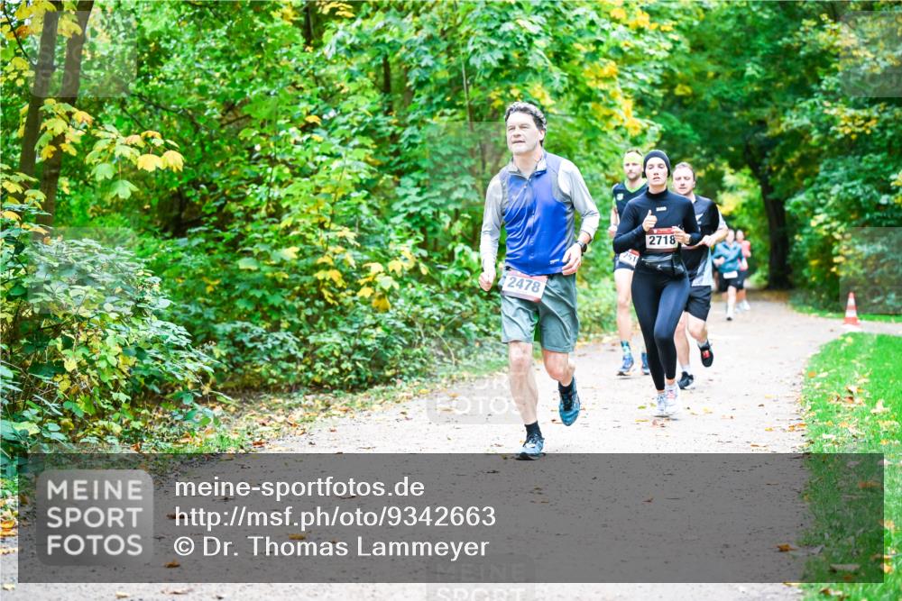 12.10.2025 - Bramfelder Halbmarathon 2025 Dr. Thomas Lammeyer http://msf.ph/oto/9342663 12.10.2025 09:55:37 Laufen 2478, 2718 meine-sportfotos.de