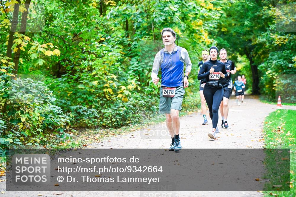 12.10.2025 - Bramfelder Halbmarathon 2025 Dr. Thomas Lammeyer http://msf.ph/oto/9342664 12.10.2025 09:55:37 Laufen 2478, 2718 meine-sportfotos.de