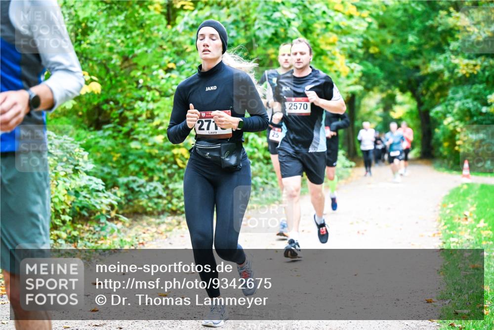 12.10.2025 - Bramfelder Halbmarathon 2025 Dr. Thomas Lammeyer http://msf.ph/oto/9342675 12.10.2025 09:55:39 Laufen 271, 25, 2570 meine-sportfotos.de