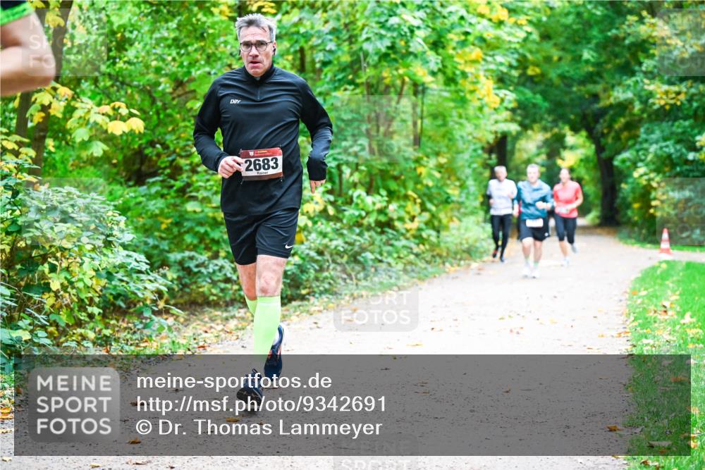 12.10.2025 - Bramfelder Halbmarathon 2025 Dr. Thomas Lammeyer http://msf.ph/oto/9342691 12.10.2025 09:55:42 Laufen 2683 meine-sportfotos.de