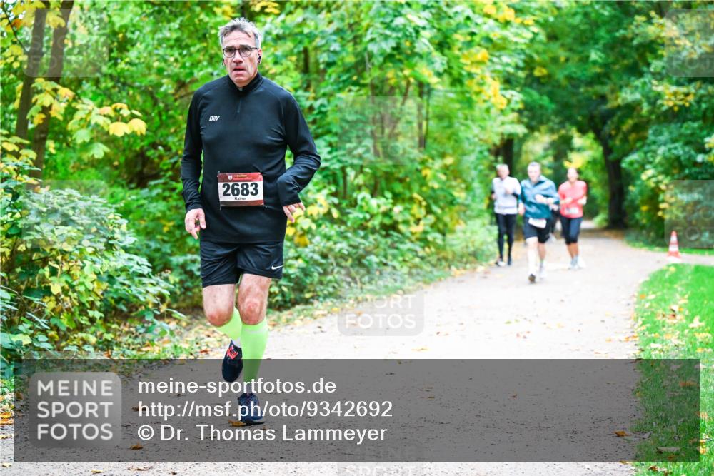 12.10.2025 - Bramfelder Halbmarathon 2025 Dr. Thomas Lammeyer http://msf.ph/oto/9342692 12.10.2025 09:55:42 Laufen 2683 meine-sportfotos.de