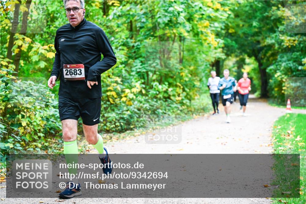 12.10.2025 - Bramfelder Halbmarathon 2025 Dr. Thomas Lammeyer http://msf.ph/oto/9342694 12.10.2025 09:55:42 Laufen 2683 meine-sportfotos.de