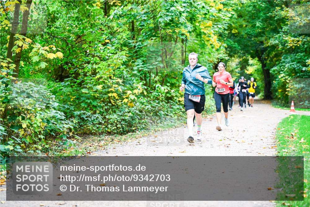 12.10.2025 - Bramfelder Halbmarathon 2025 Dr. Thomas Lammeyer http://msf.ph/oto/9342703 12.10.2025 09:55:45 Laufen 2510, 2889 meine-sportfotos.de
