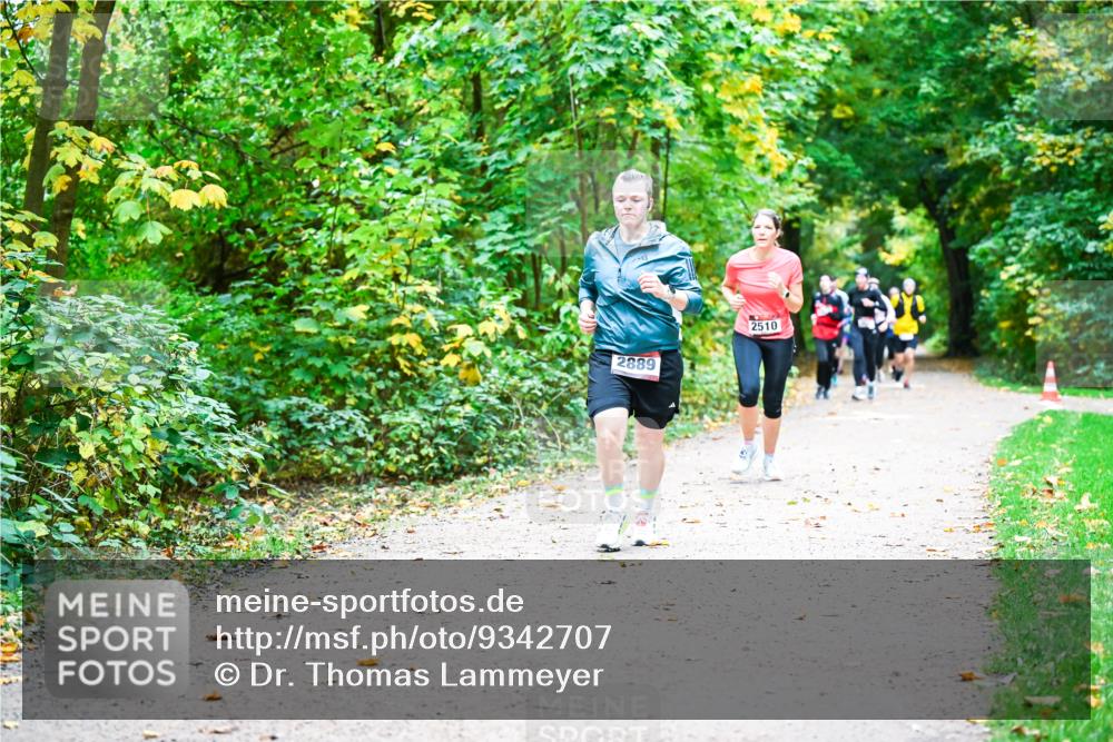 12.10.2025 - Bramfelder Halbmarathon 2025 Dr. Thomas Lammeyer http://msf.ph/oto/9342707 12.10.2025 09:55:45 Laufen 2889, 2510 meine-sportfotos.de