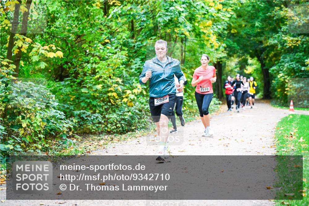12.10.2025 - Bramfelder Halbmarathon 2025 Dr. Thomas Lammeyer http://msf.ph/oto/9342710 12.10.2025 09:55:46 Laufen 2889, 2510 meine-sportfotos.de