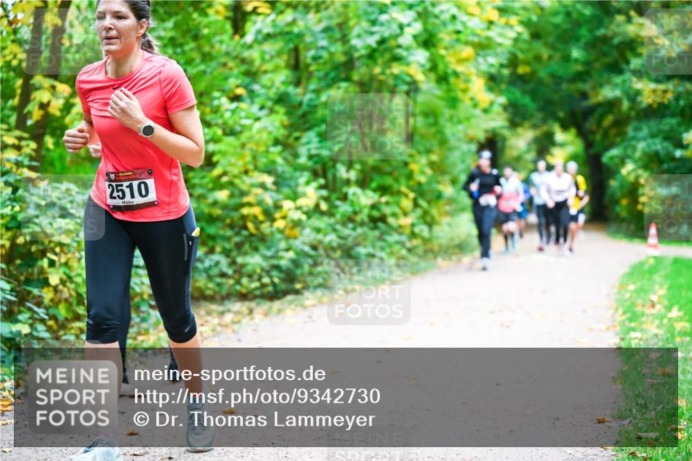 12.10.2025 - Bramfelder Halbmarathon 2025 Dr. Thomas Lammeyer http://msf.ph/oto/9342730 12.10.2025 09:55:48 Laufen 2510 meine-sportfotos.de