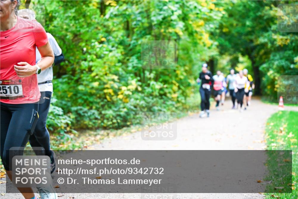 12.10.2025 - Bramfelder Halbmarathon 2025 Dr. Thomas Lammeyer http://msf.ph/oto/9342732 12.10.2025 09:55:49 Laufen 2510 meine-sportfotos.de
