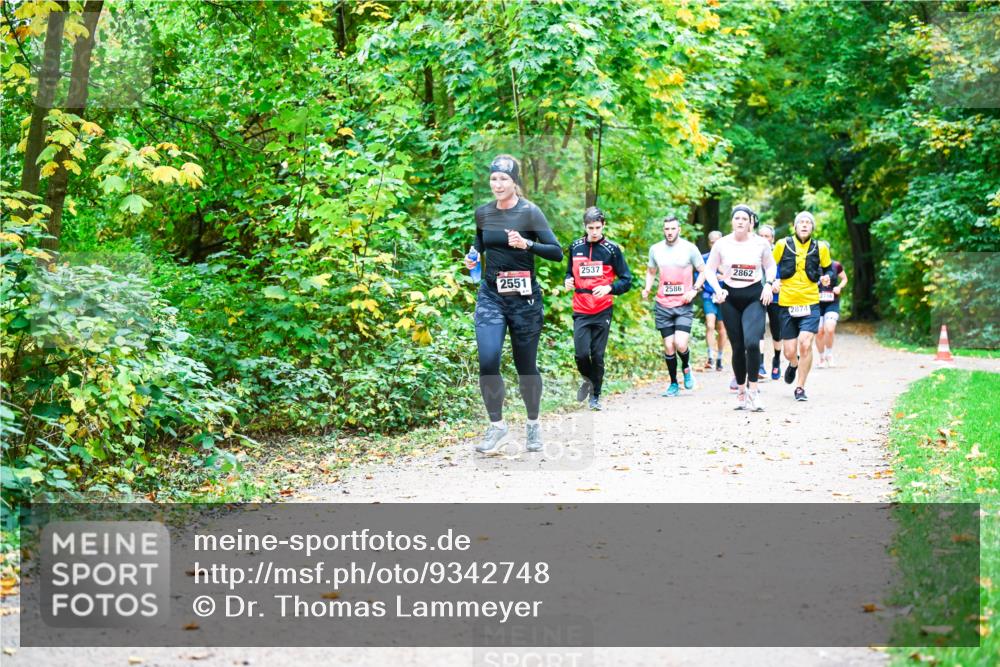12.10.2025 - Bramfelder Halbmarathon 2025 Dr. Thomas Lammeyer http://msf.ph/oto/9342748 12.10.2025 09:55:51 Laufen 2551, 2537, 2862, 2586, 2874 meine-sportfotos.de