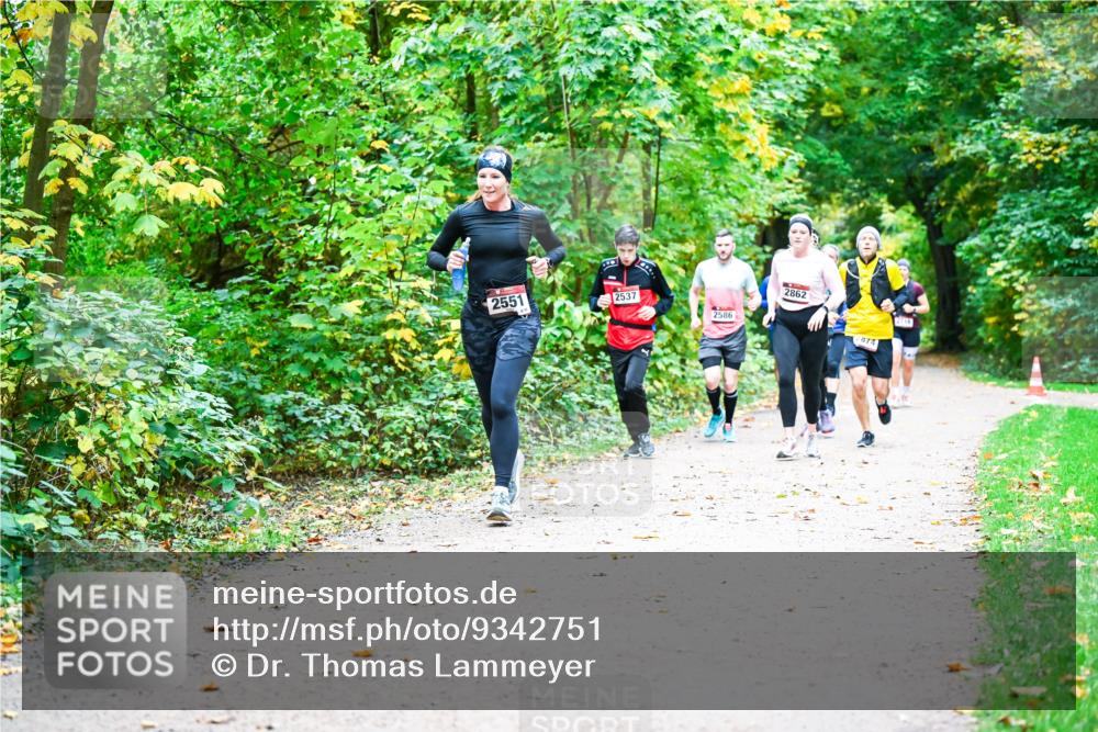 12.10.2025 - Bramfelder Halbmarathon 2025 Dr. Thomas Lammeyer http://msf.ph/oto/9342751 12.10.2025 09:55:52 Laufen 2551, 2537, 2586, 2862, 674, 2716 meine-sportfotos.de