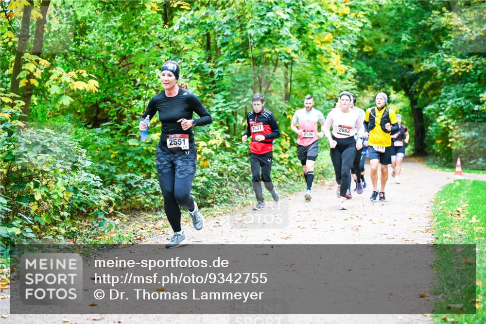 12.10.2025 - Bramfelder Halbmarathon 2025 Dr. Thomas Lammeyer http://msf.ph/oto/9342755 12.10.2025 09:55:52 Laufen 2537, 2551, 2586, 2862, 874 meine-sportfotos.de
