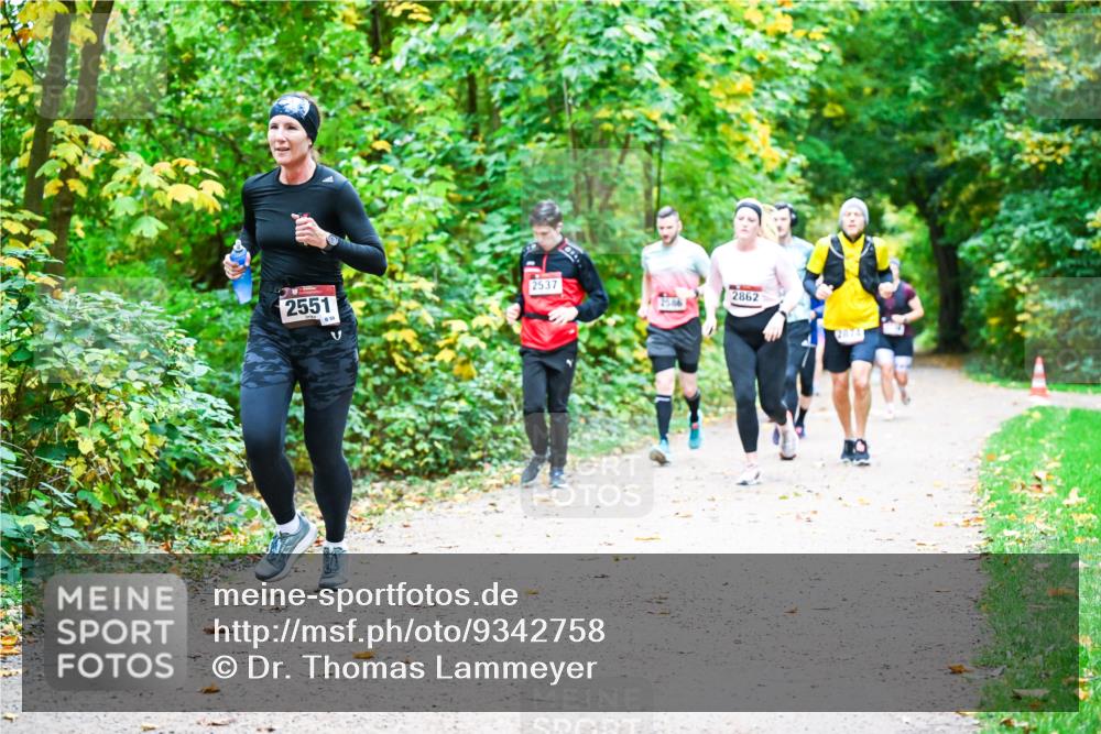 12.10.2025 - Bramfelder Halbmarathon 2025 Dr. Thomas Lammeyer http://msf.ph/oto/9342758 12.10.2025 09:55:53 Laufen 2537, 2551, 2862, 2586, 2874 meine-sportfotos.de