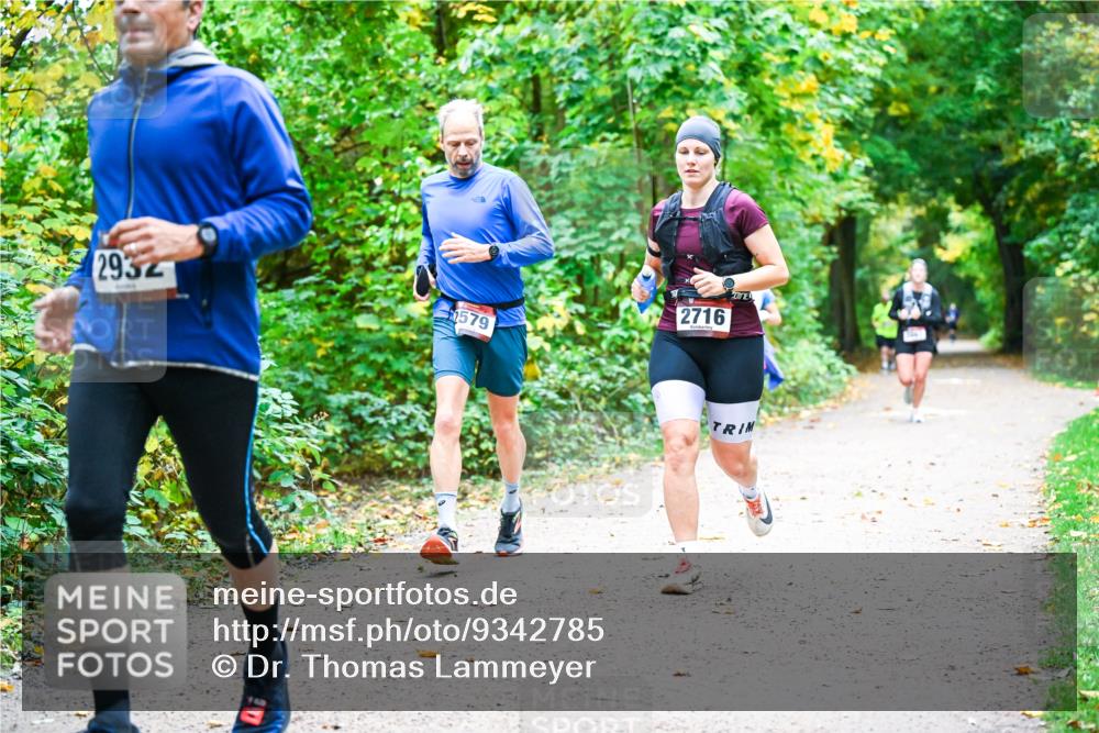 12.10.2025 - Bramfelder Halbmarathon 2025 Dr. Thomas Lammeyer http://msf.ph/oto/9342785 12.10.2025 09:55:58 Laufen 2932, 579, 2716 meine-sportfotos.de