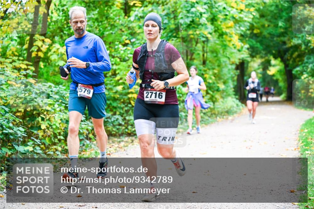 12.10.2025 - Bramfelder Halbmarathon 2025 Dr. Thomas Lammeyer http://msf.ph/oto/9342789 12.10.2025 09:55:58 Laufen 579, 2716 meine-sportfotos.de