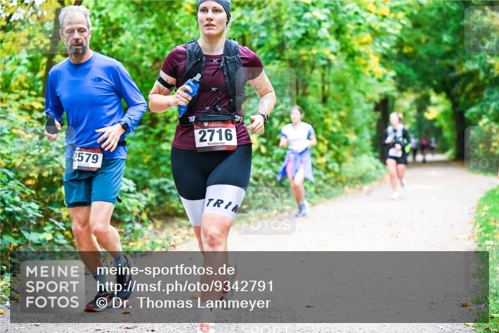 12.10.2025 - Bramfelder Halbmarathon 2025 Dr. Thomas Lammeyer http://msf.ph/oto/9342791 12.10.2025 09:55:59 Laufen 2579, 2716 meine-sportfotos.de