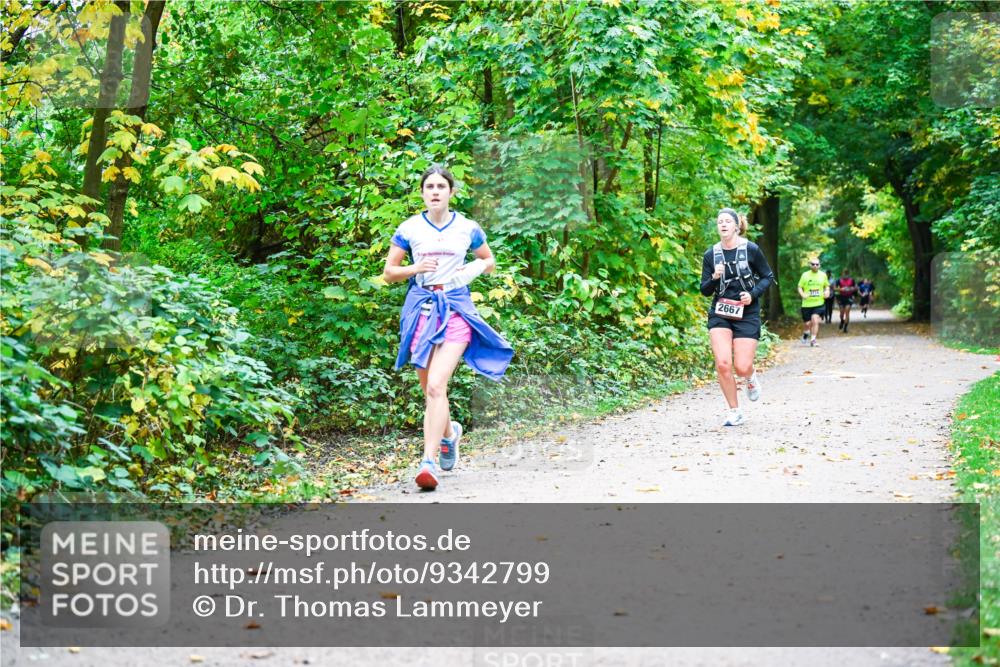12.10.2025 - Bramfelder Halbmarathon 2025 Dr. Thomas Lammeyer http://msf.ph/oto/9342799 12.10.2025 09:56:00 Laufen 2667 meine-sportfotos.de