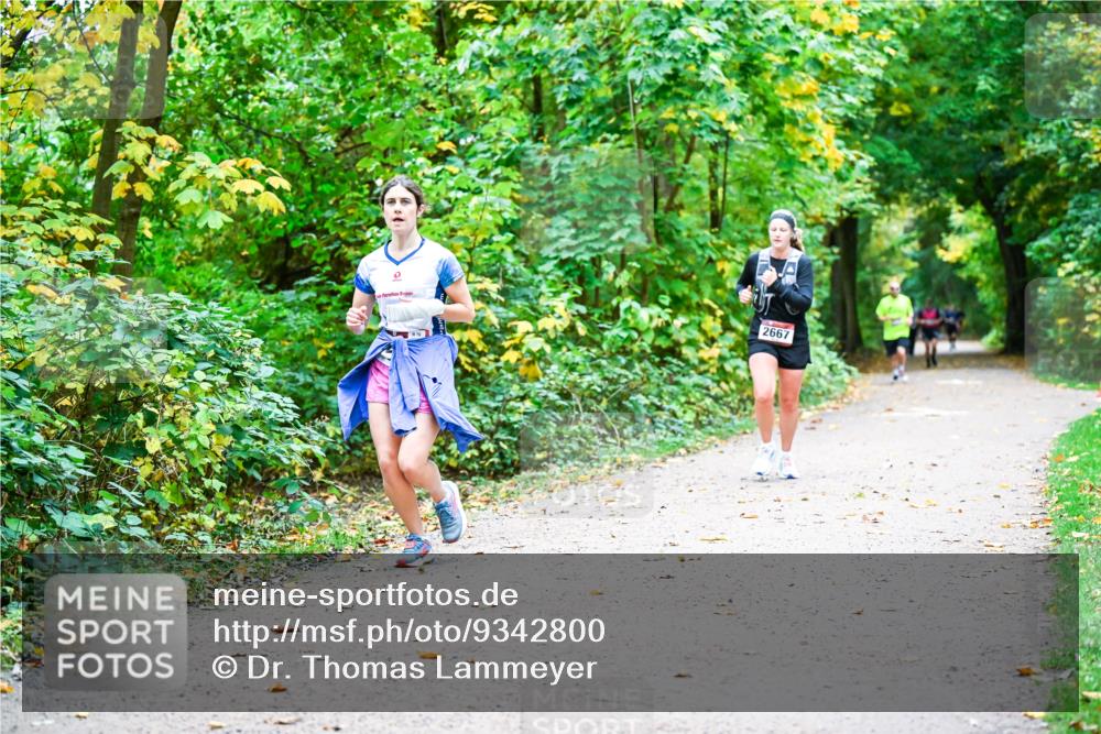 12.10.2025 - Bramfelder Halbmarathon 2025 Dr. Thomas Lammeyer http://msf.ph/oto/9342800 12.10.2025 09:56:01 Laufen 2667 meine-sportfotos.de