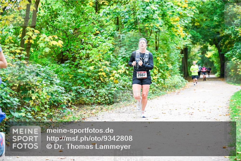 12.10.2025 - Bramfelder Halbmarathon 2025 Dr. Thomas Lammeyer http://msf.ph/oto/9342808 12.10.2025 09:56:02 Laufen 2667 meine-sportfotos.de
