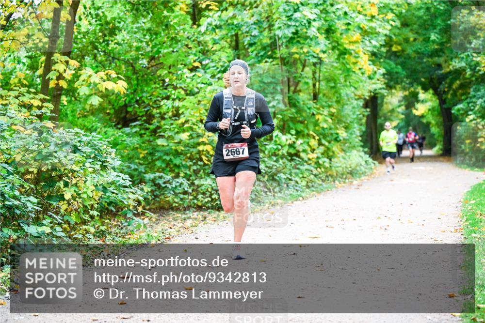 12.10.2025 - Bramfelder Halbmarathon 2025 Dr. Thomas Lammeyer http://msf.ph/oto/9342813 12.10.2025 09:56:03 Laufen 2667 meine-sportfotos.de