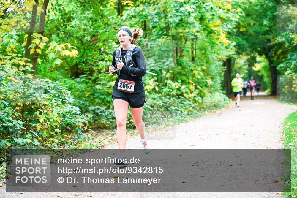 12.10.2025 - Bramfelder Halbmarathon 2025 Dr. Thomas Lammeyer http://msf.ph/oto/9342815 12.10.2025 09:56:03 Laufen 2667 meine-sportfotos.de