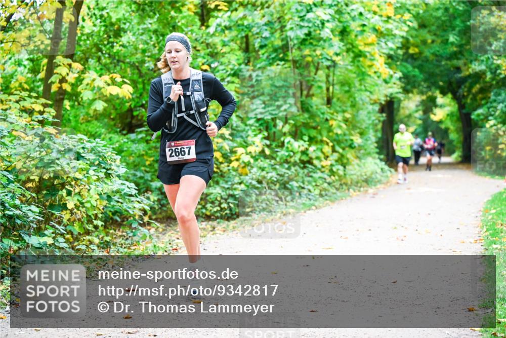 12.10.2025 - Bramfelder Halbmarathon 2025 Dr. Thomas Lammeyer http://msf.ph/oto/9342817 12.10.2025 09:56:03 Laufen 2667 meine-sportfotos.de
