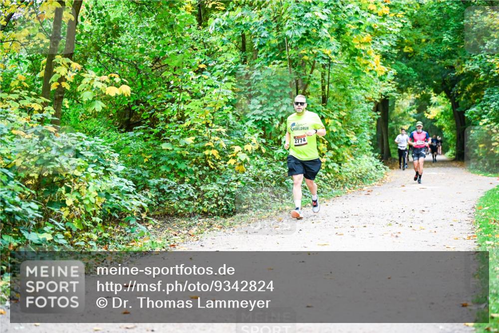 12.10.2025 - Bramfelder Halbmarathon 2025 Dr. Thomas Lammeyer http://msf.ph/oto/9342824 12.10.2025 09:56:09 Laufen 2774, 2839 meine-sportfotos.de