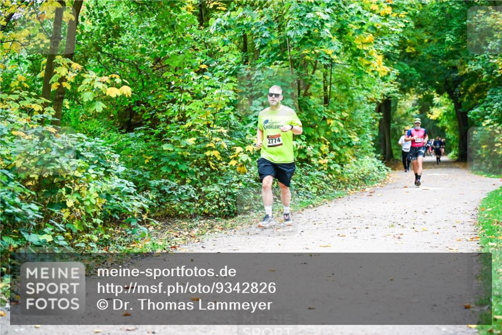 12.10.2025 - Bramfelder Halbmarathon 2025 Dr. Thomas Lammeyer http://msf.ph/oto/9342826 12.10.2025 09:56:10 Laufen 2774, 2839 meine-sportfotos.de