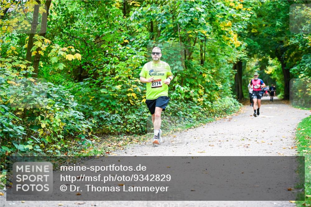 12.10.2025 - Bramfelder Halbmarathon 2025 Dr. Thomas Lammeyer http://msf.ph/oto/9342829 12.10.2025 09:56:10 Laufen 2774 meine-sportfotos.de