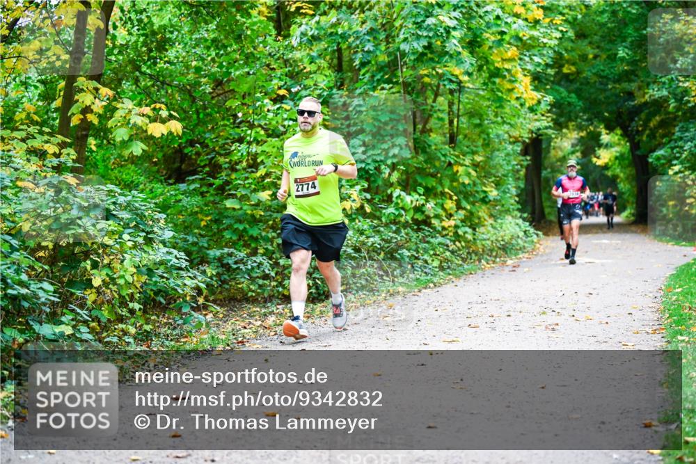 12.10.2025 - Bramfelder Halbmarathon 2025 Dr. Thomas Lammeyer http://msf.ph/oto/9342832 12.10.2025 09:56:11 Laufen 2774 meine-sportfotos.de