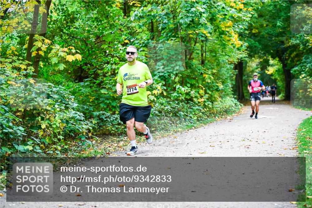 12.10.2025 - Bramfelder Halbmarathon 2025 Dr. Thomas Lammeyer http://msf.ph/oto/9342833 12.10.2025 09:56:11 Laufen 2774 meine-sportfotos.de
