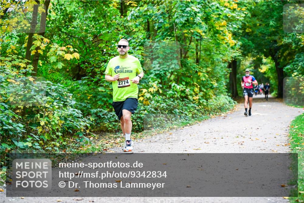 12.10.2025 - Bramfelder Halbmarathon 2025 Dr. Thomas Lammeyer http://msf.ph/oto/9342834 12.10.2025 09:56:11 Laufen 2774 meine-sportfotos.de