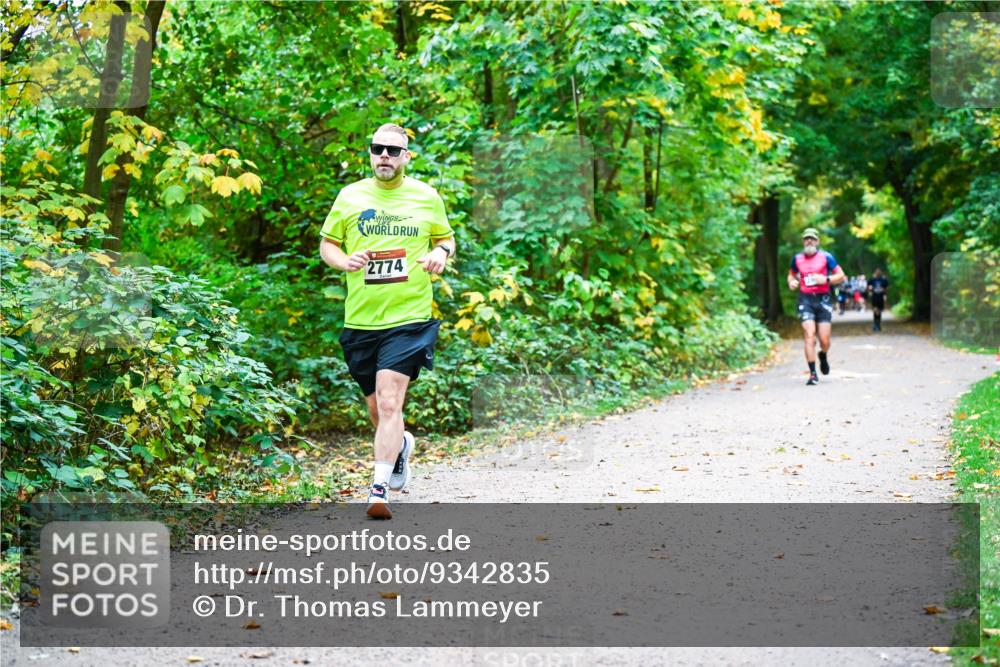 12.10.2025 - Bramfelder Halbmarathon 2025 Dr. Thomas Lammeyer http://msf.ph/oto/9342835 12.10.2025 09:56:11 Laufen 2774 meine-sportfotos.de