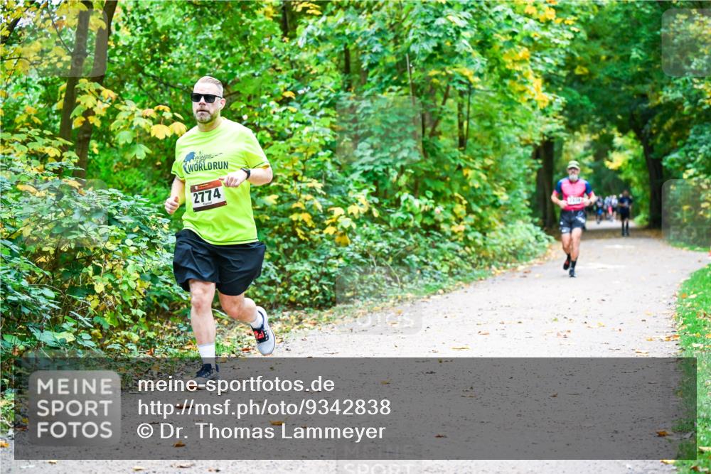 12.10.2025 - Bramfelder Halbmarathon 2025 Dr. Thomas Lammeyer http://msf.ph/oto/9342838 12.10.2025 09:56:11 Laufen 2774 meine-sportfotos.de